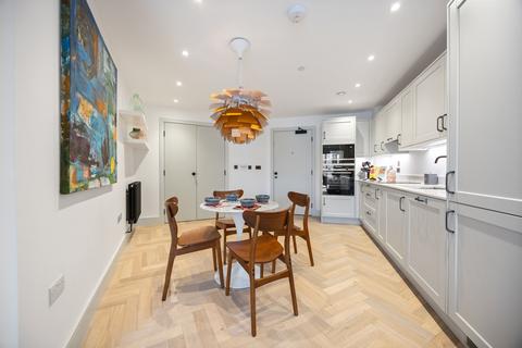 undefined, Park Avenue, Clifton Mansions, NW2