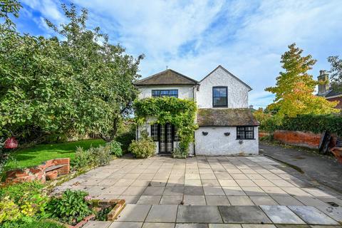 5 bedroom house to rent, High Street, Chobham, GU24