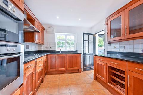 5 bedroom house to rent, High Street, Chobham, GU24