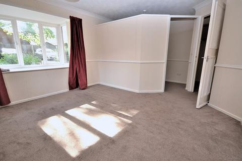 undefined, Cowpar Mews, CM7