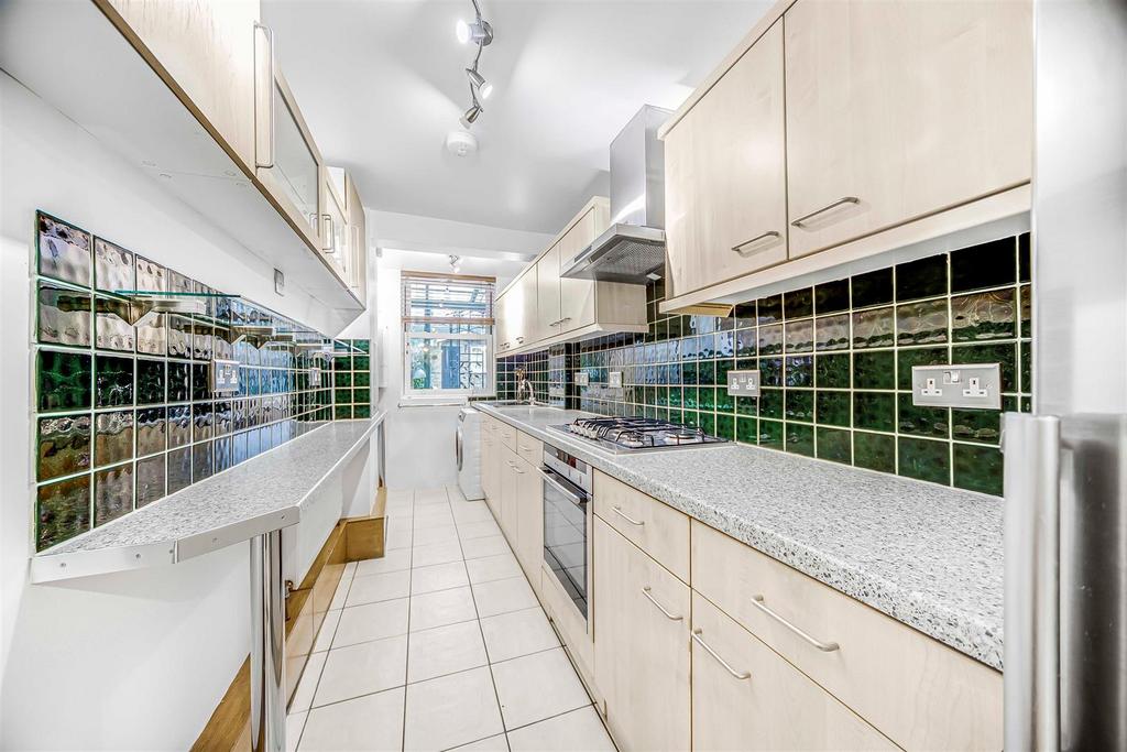 D D  Basement Flat  50 Woodstock Road-3.JPG