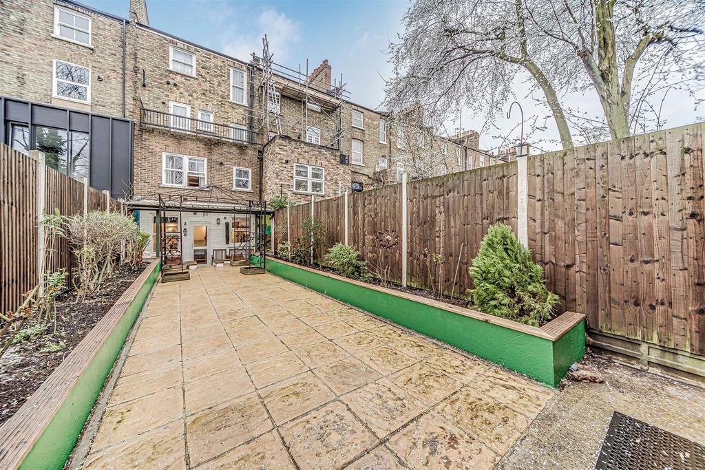 D D  Basement Flat  50 Woodstock Road-12.JPG