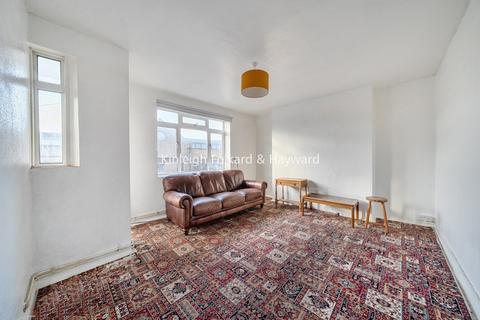 undefined, Queens Row, London, SE17