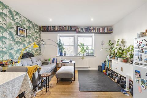 undefined, Scott Avenue, London