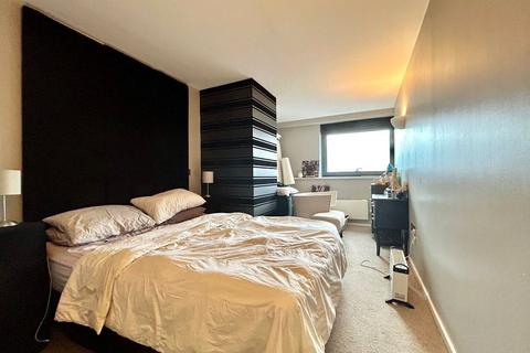 1 bedroom apartment to rent, Bridge Water Place, 1 Water Ln, Holbeck, Leeds LS11 5DR, LS11