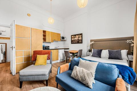 1 bedroom terraced house to rent, Lancaster Gate, London W2