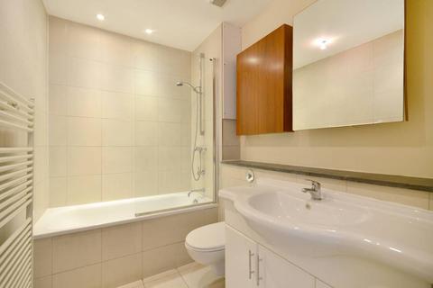 2 bedroom flat to rent, Gloucester Terrace, Paddington