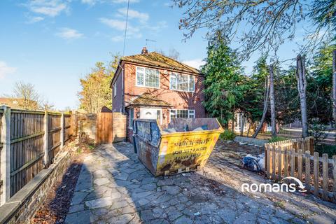 3 bedroom semi-detached house to rent, Bath Road, West Drayton, UB7