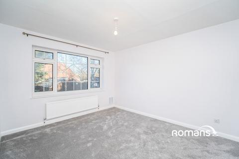 3 bedroom semi-detached house to rent, Bath Road, West Drayton, UB7