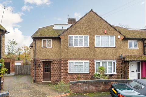 4 bedroom semi-detached house for sale, Segrave Close, Weybridge KT13