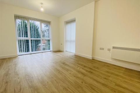 undefined, Apartment 11, 8 Avenue Road, Compton