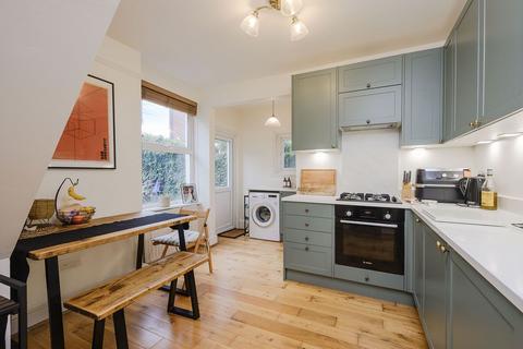 2 bedroom maisonette for sale, Cambridge Road, London SW20
