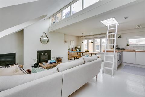 undefined, Upham Park Road, Chiswick