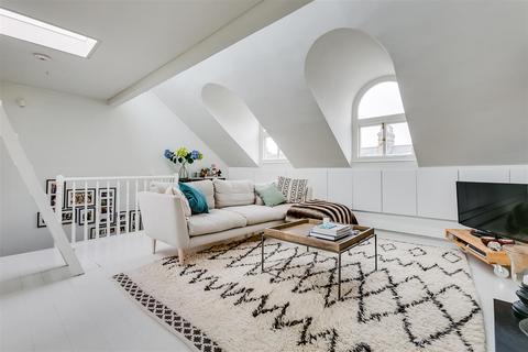 undefined, Upham Park Road, Chiswick