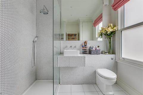 undefined, Upham Park Road, Chiswick