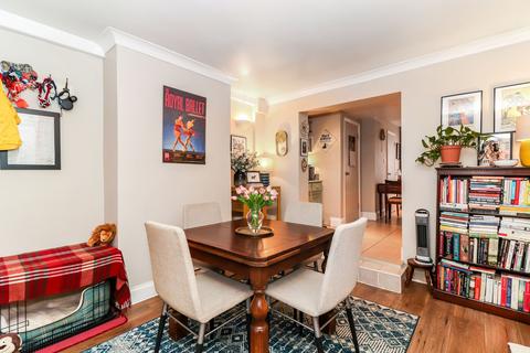 2 bedroom semi-detached house for sale, Primrose Hill, Kings Langley, WD4