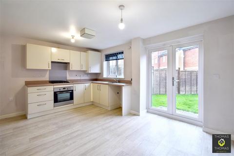 3 bedroom semi-detached house to rent, Oswalds Close, Longford, Gloucester