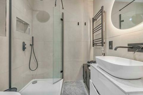 1 bedroom flat for sale, Peacock Street, London SE17