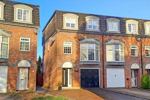 Hamilton Close, Rustington BN16