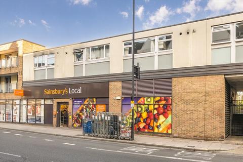 2 bedroom flat to rent, Askew Road, London W12