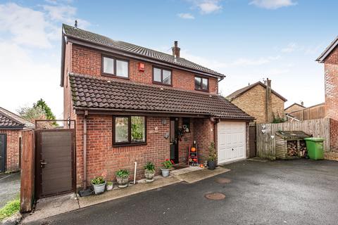 undefined, Llys Llewellyn, Pontypridd CF38