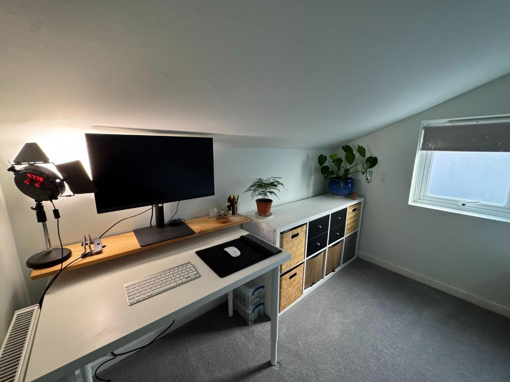 Interior 73 York RD 2025 21.JPG