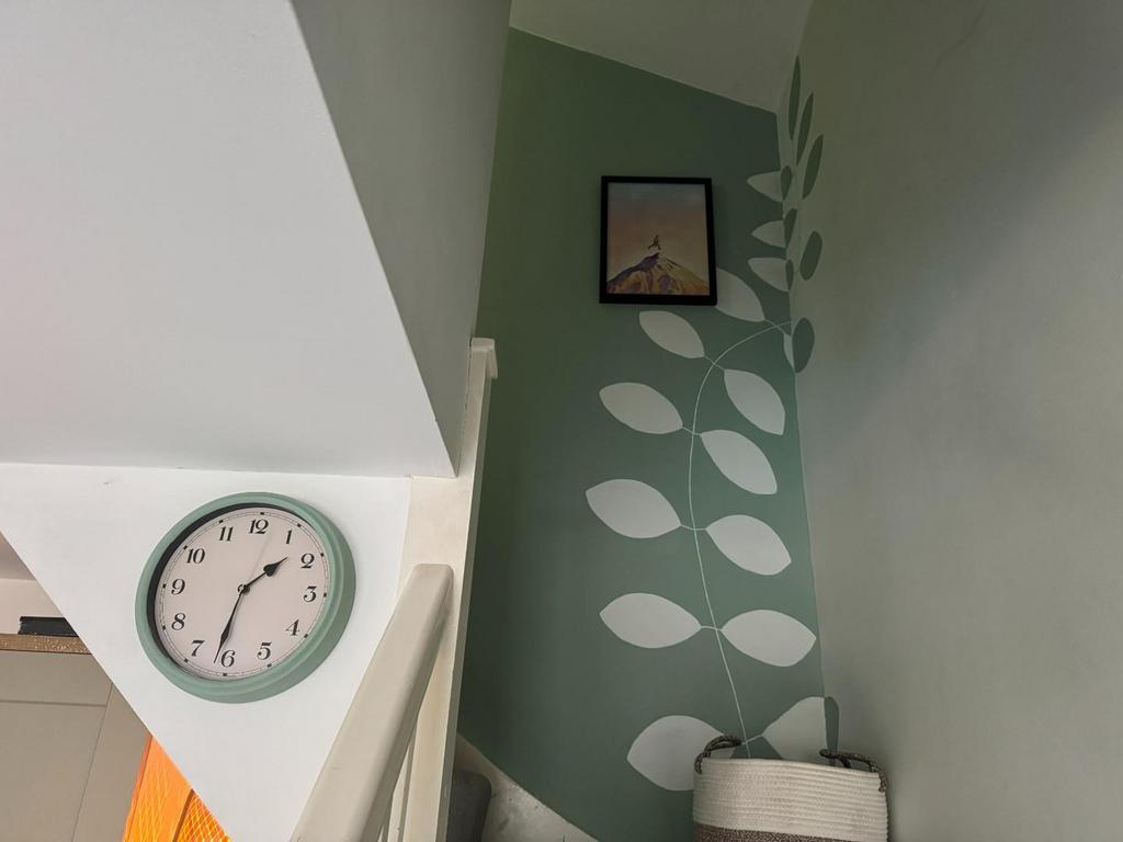 Interior 73 York RD 2025 25.JPG