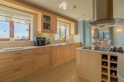 5 bedroom detached house for sale, Sea Breeze, 3 Ocean View, Pendine, SA33 4PZ