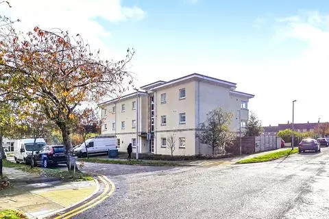 3 bedroom property for sale