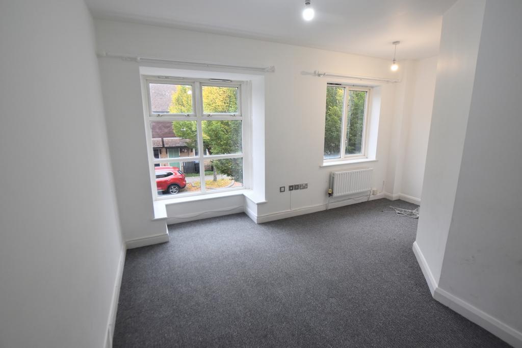 36 Radstock Crescent lounge 2