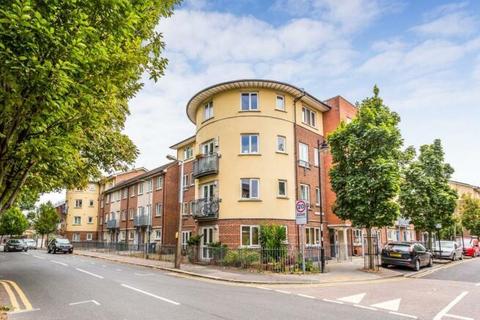 2 bedroom flat to rent - Campion Road, London
