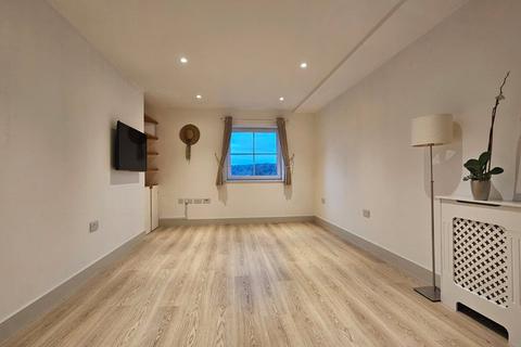1 bedroom apartment for sale, Flambard Way, Godalming, Surrey, GU7