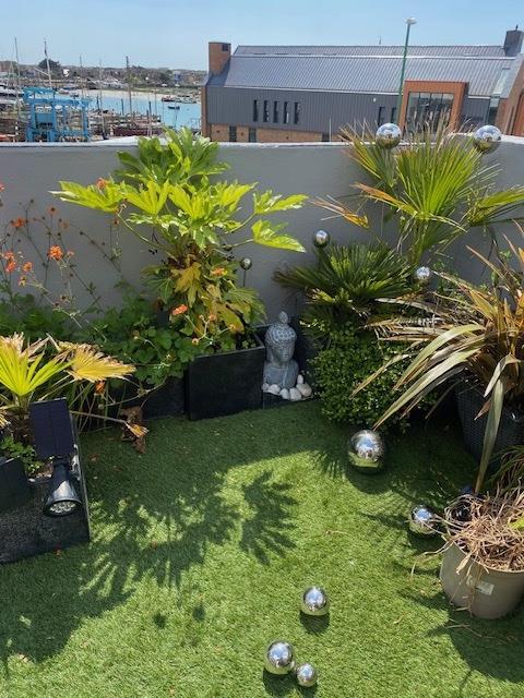 12a flowers IMG 3270 copy.jpeg