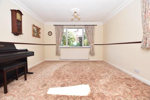 3 bedroom house to rent, Williamthorpe Road, North Wingfield, Chesterfield