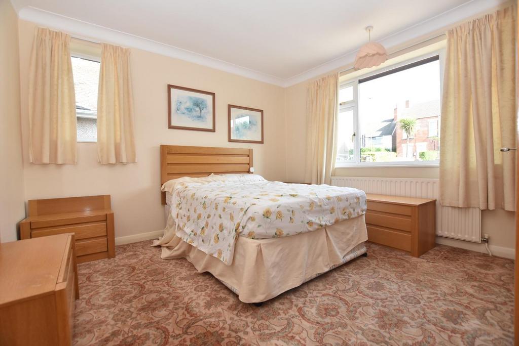 Bed 1.jpg