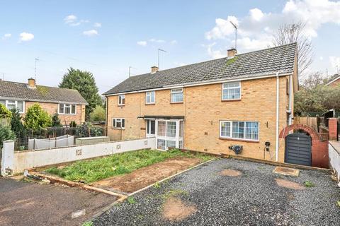 undefined, Chepstow Gardens,  Banbury,  OX16