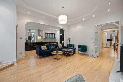 2 bedroom flat for sale, Upper Park Road, Belsize Park NW3