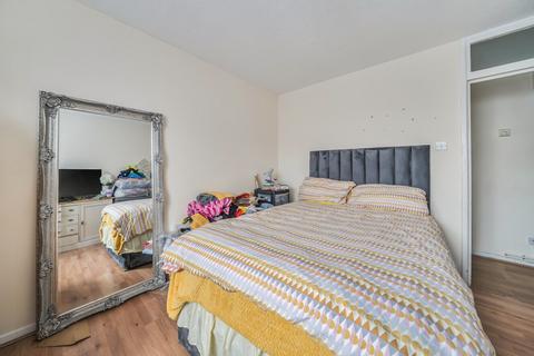 2 bedroom flat for sale, Elsinore Road, London, SE23