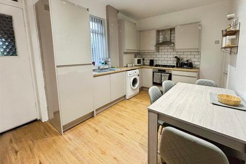 undefined, Auckland Road, Bradford BD6