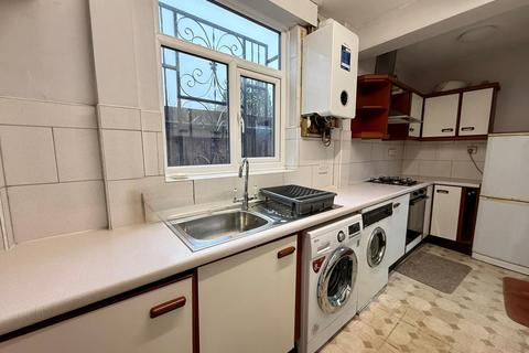 3 bedroom semi-detached house for sale, Harrogate Road