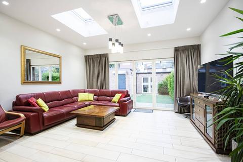 undefined, Cleveland Gardens, Brent Cross, London, NW2