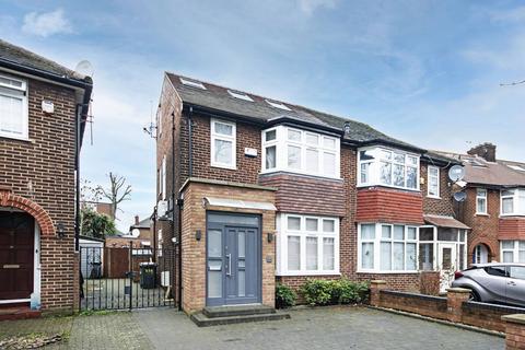 5 bedroom house to rent, Cleveland Gardens, Brent Cross, London, NW2
