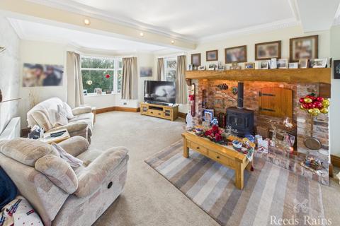 4 bedroom detached house for sale, Filey Road, North Yorkshire YO11
