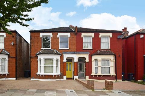 undefined, Westbury Road. N11, Bounds Green, London, N11