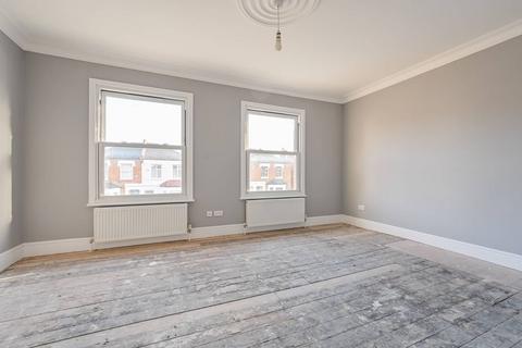 undefined, Westbury Road. N11, Bounds Green, London, N11