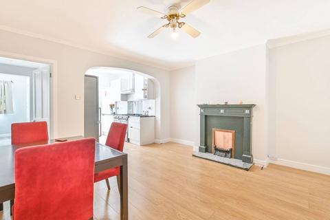 3 bedroom maisonette to rent, Lovat Close, Dollis Hill, London, NW2