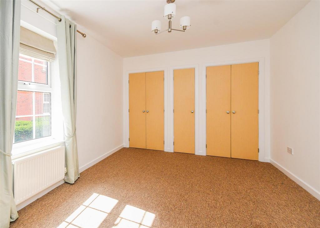 6 Castlecroft House - Bedroom 1.jpg