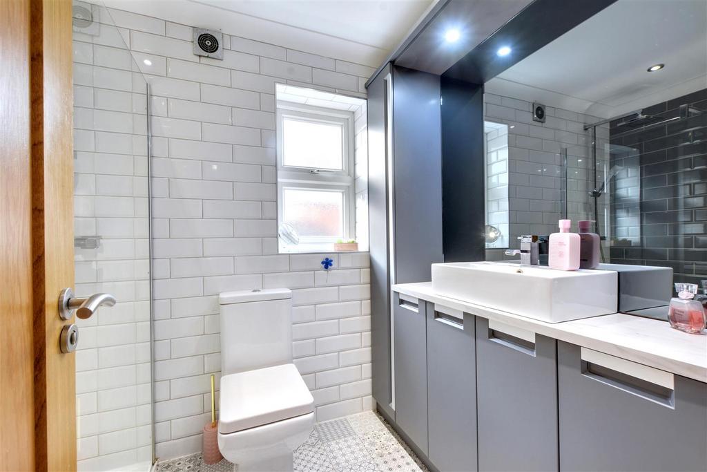 Shower Room (3).jpeg