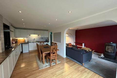 3 bedroom semi-detached house to rent, New Road, Beer, Seaton