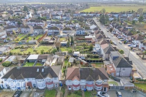 3 bedroom end of terrace house for sale, Toplands Avenue, South Ockendon